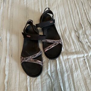 Teva Verra Hiking Sandal | Size 10